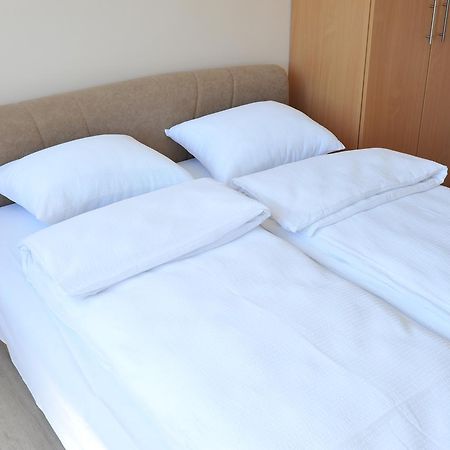 City Hostel บันยาลูกา ภายนอก รูปภาพ