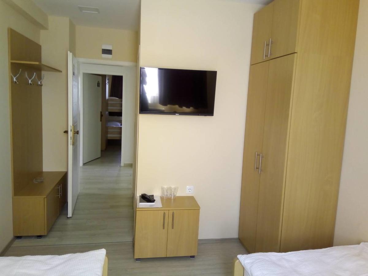 City Hostel บันยาลูกา ภายนอก รูปภาพ