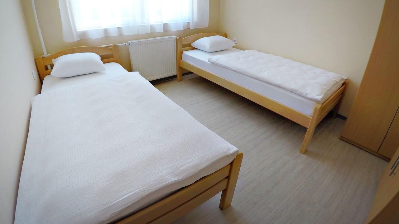 City Hostel บันยาลูกา ภายนอก รูปภาพ