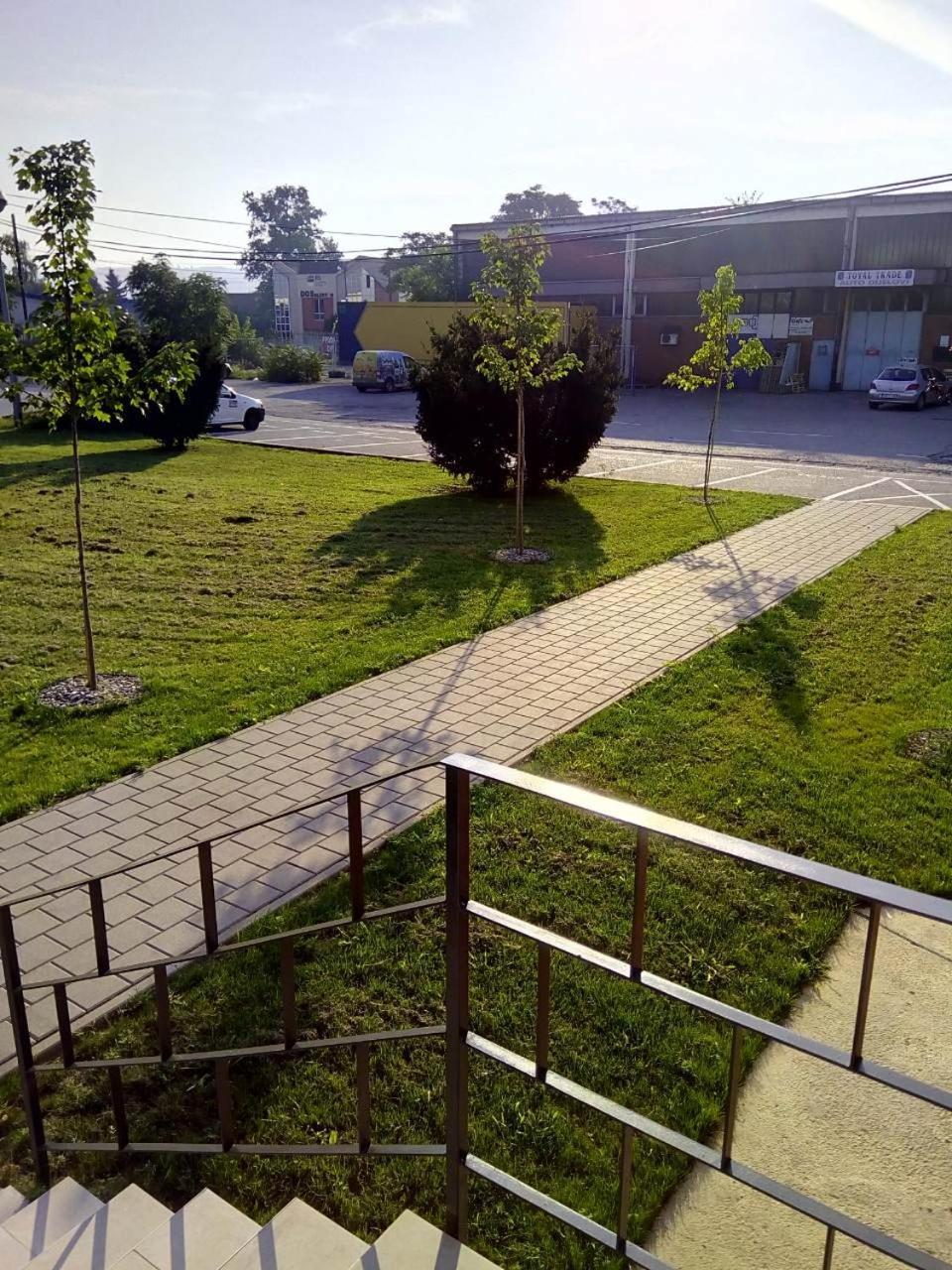 City Hostel บันยาลูกา ภายนอก รูปภาพ
