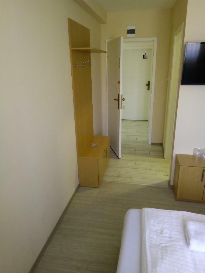 City Hostel บันยาลูกา ภายนอก รูปภาพ